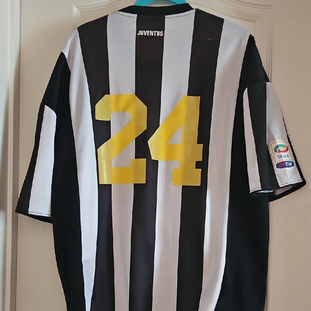 Black and White Men's Jersey - Picture 6 of 8